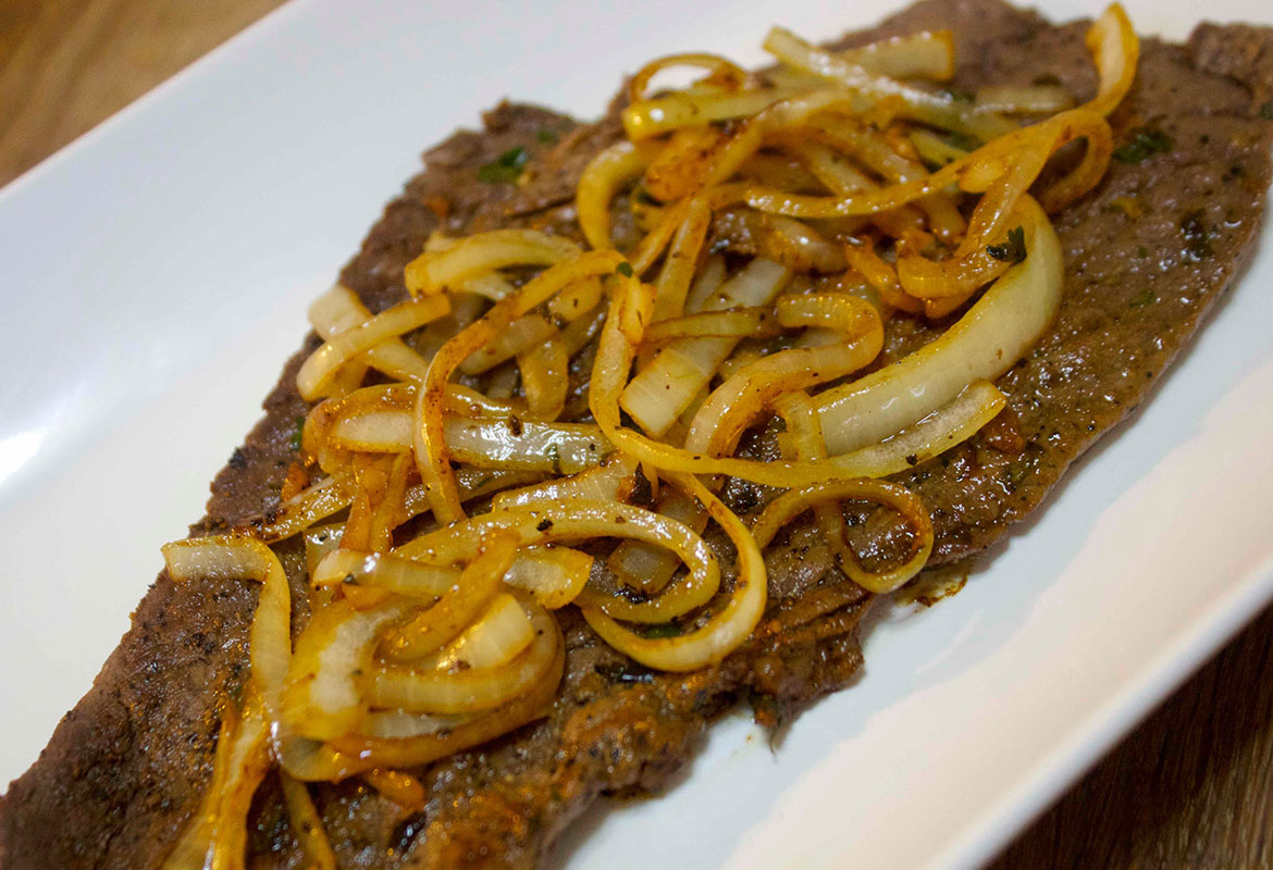 Bistec Encebollado